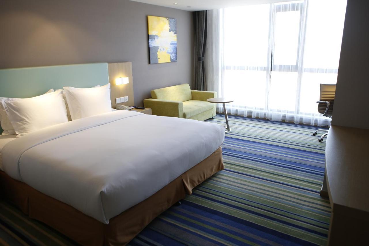 Holiday Inn Express Yingkou Onelong Plaza By Ihg Gaizhou エクステリア 写真