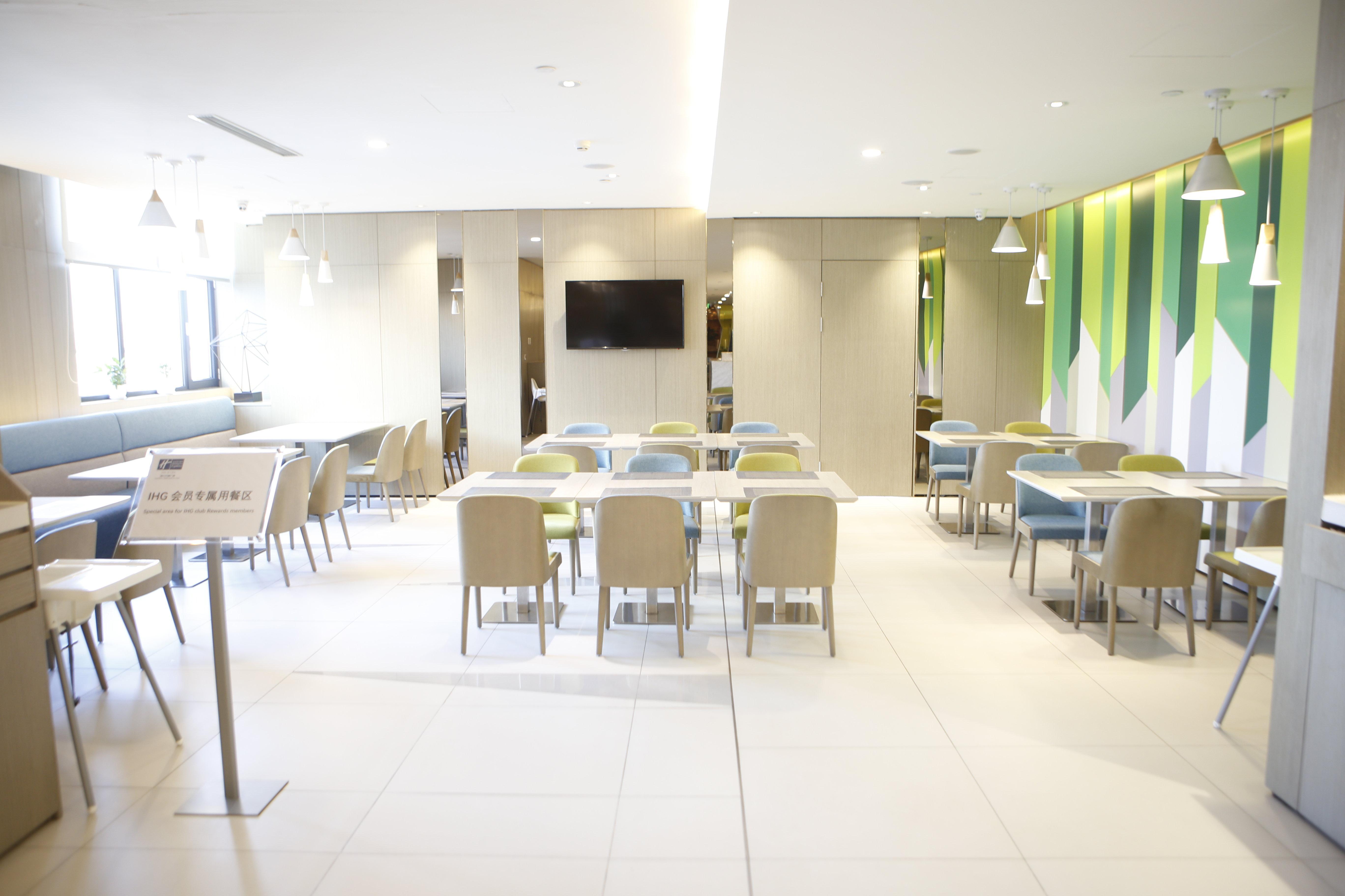 Holiday Inn Express Yingkou Onelong Plaza By Ihg Gaizhou エクステリア 写真