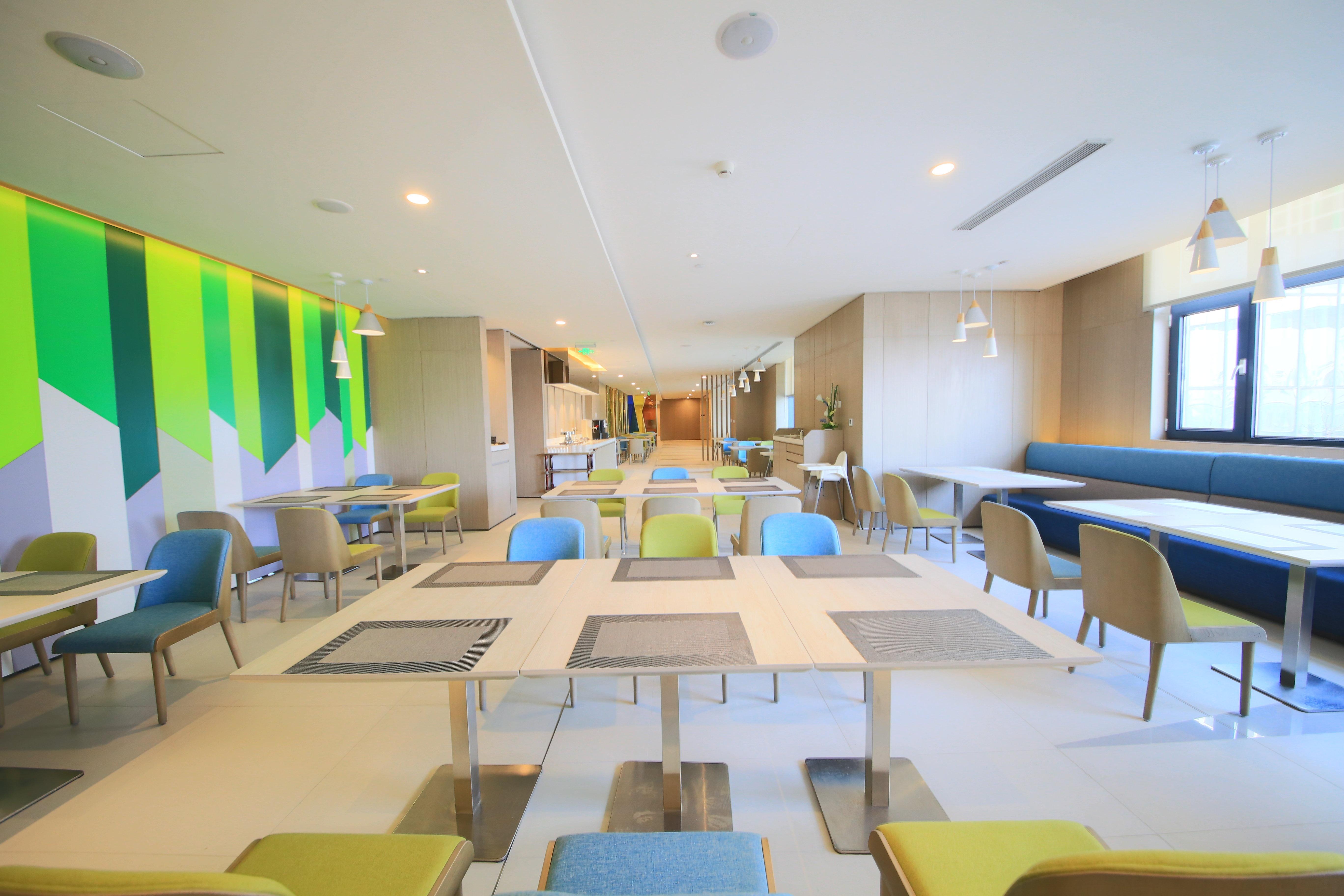 Holiday Inn Express Yingkou Onelong Plaza By Ihg Gaizhou エクステリア 写真